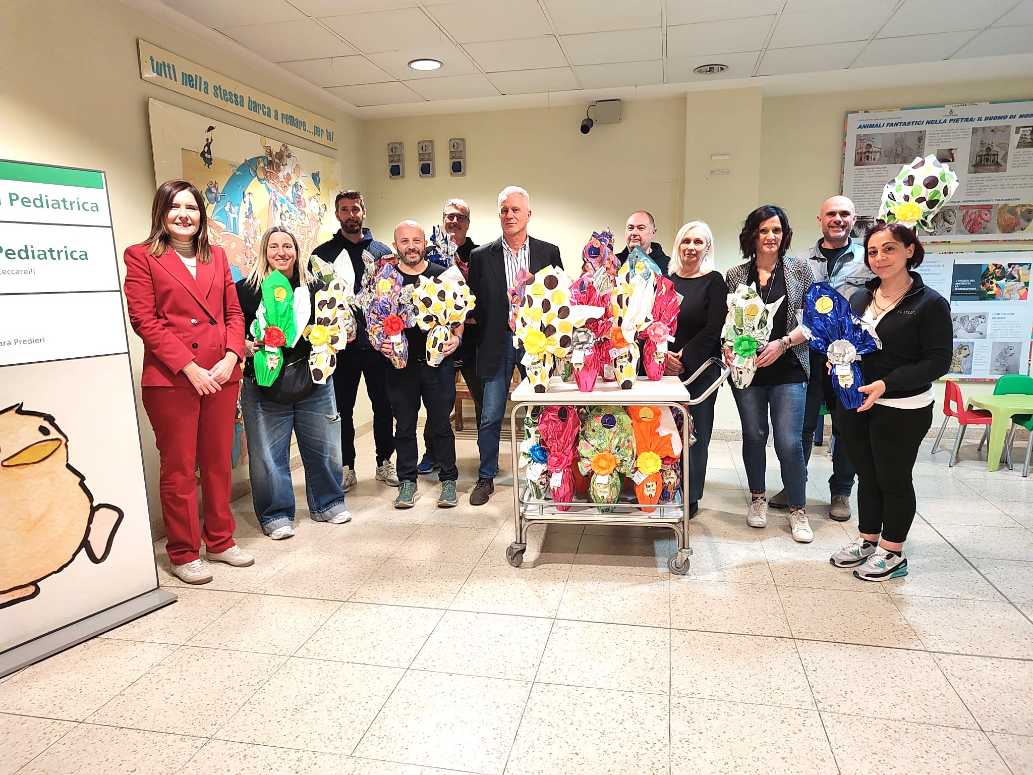 Antonio Pergreffi e gli Amici di Martina nel reparto di Pediatria del Policlinico di Modena