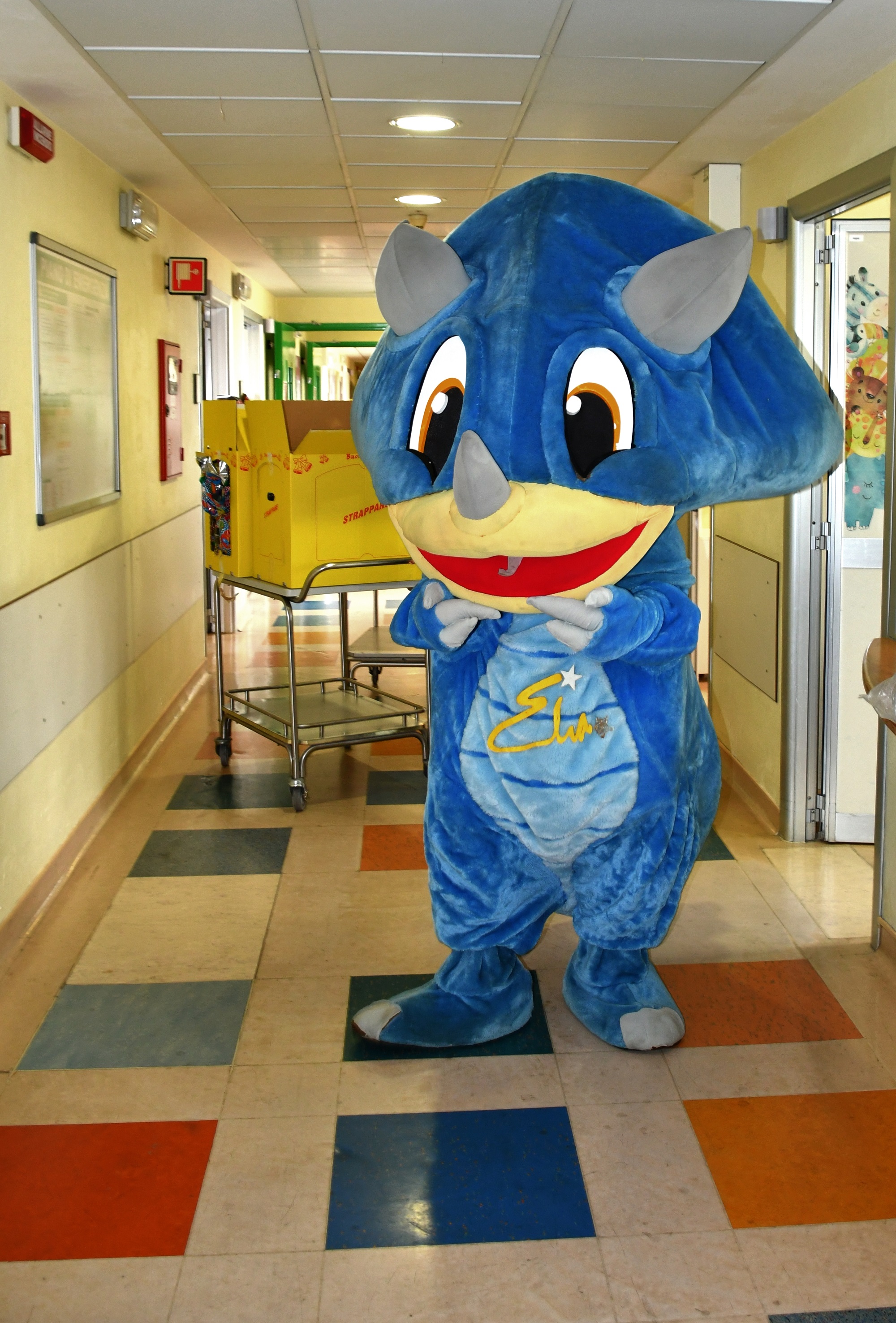 Pasqua, il Grandemilia ha portato uova ai bambini ricoverati nelle Degenze pediatriche del Policlinico