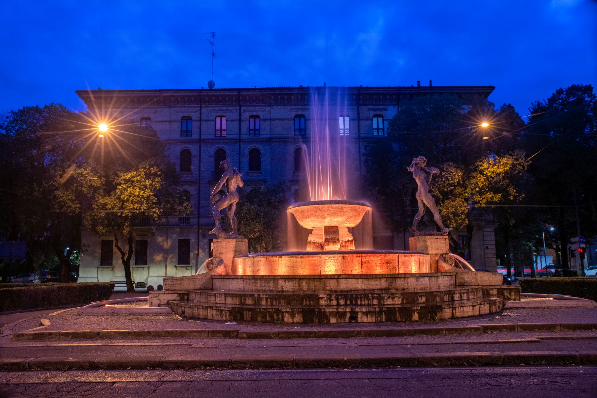 L'illuminazione in Largo Garibaldi in una delle edizioni passate