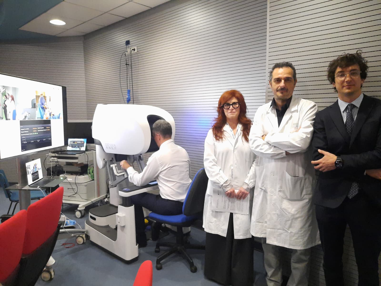 Da destra Puliatti, Di Tella e Ferretti con il Professor Wisz nel corso di un intervento