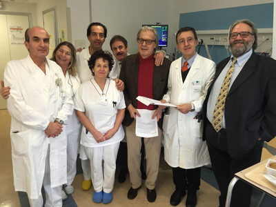 Il prof. Sgarbi con l'equipe della Cardiologia