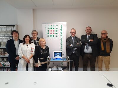 La consegna dell'apparecchio tatuatore