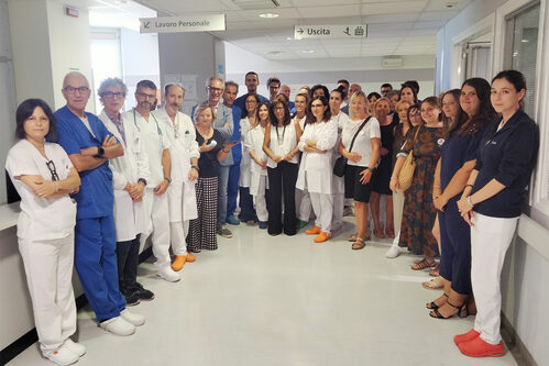 Foto di gruppo per la donazione