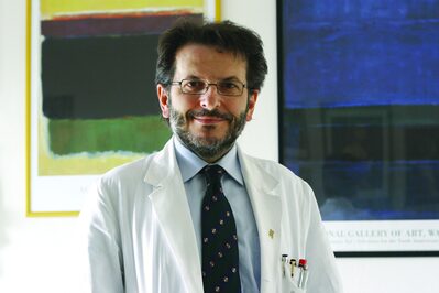 Il Professor Mario Luppi