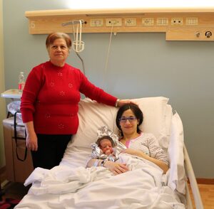 Melissa con la mamma Emanuela e la nonna