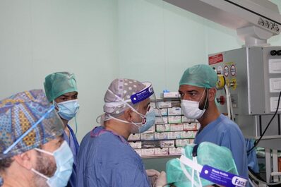 Primo intervento in Italia di questo tipo grazie alla collaborazione tra pneumologi, otorinolaringoiatri, chirurghi toracici e chirurghi plastici 