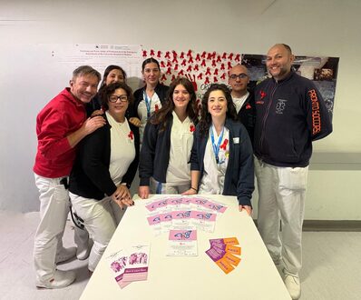 Uno dei banchetti informativi allestiti al Pronto Soccorso di Baggiovara