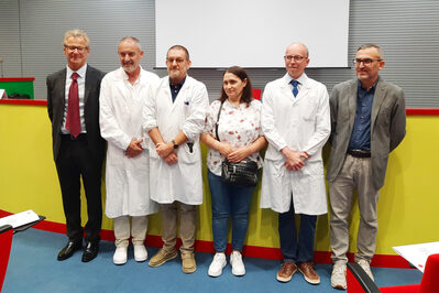 Da sinistra Gianni Belletti, Claudio Vagnini, Pier Luigi Filosso, la paziente, Alessandro Stefani e Davide Gabbieri